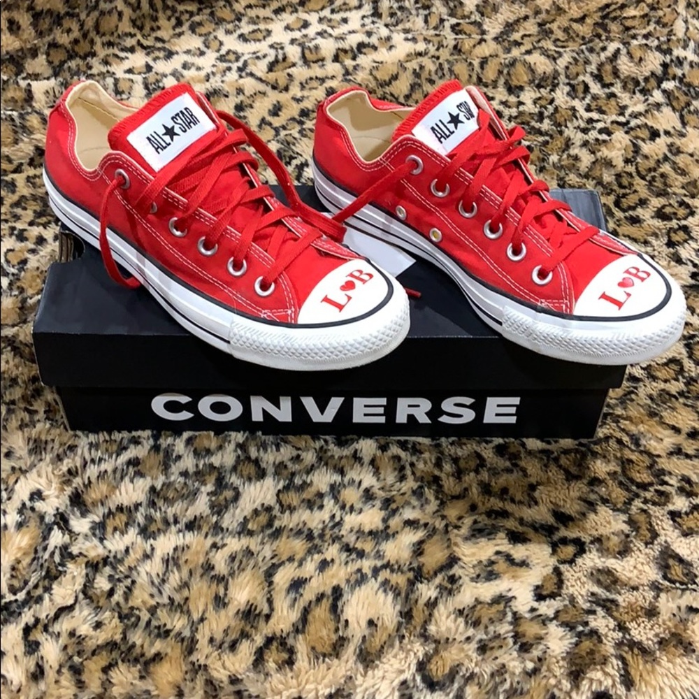 SALE❤️ “RARE* RED CONVERSE ALLSTARS!!